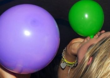 “Les dijeron a mis padres que nunca volvería a caminar”: los peligros del gas de la risa, una de las drogas más usadas por los jóvenes de Europa