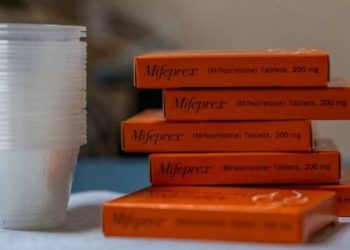 Mifepristona: qué tan segura es la pastilla abortiva en el centro de la polémica en EE.UU.