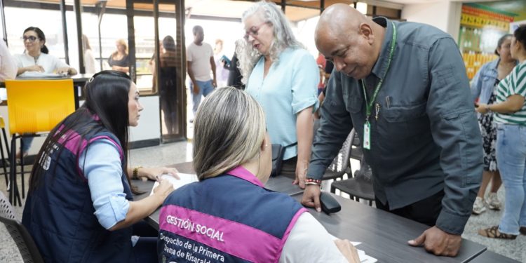 Funcionarios y contratistas de la Gobernación de Risaralda recibieron terapia neural