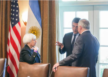 Massa sale a buscar USD 10.000 millones frescos entre el dólar agro y nuevos préstamos de organismos