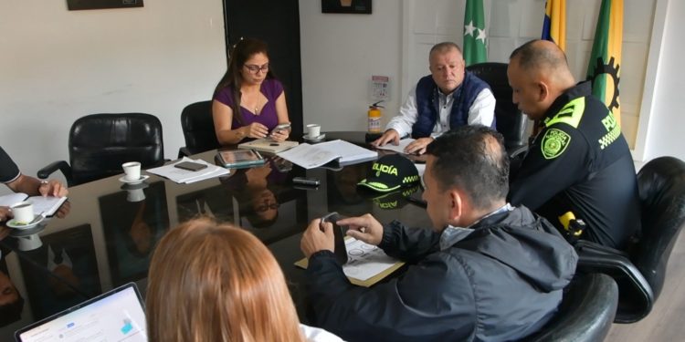 Alcalde Roberto Jiménez comenzó la transformación en la educación de la ciudad