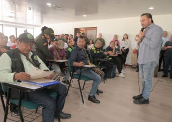 Gobernador Juan Diego Patiño lideró primer encuentro con la Minga Indígena para analizar temas de educación