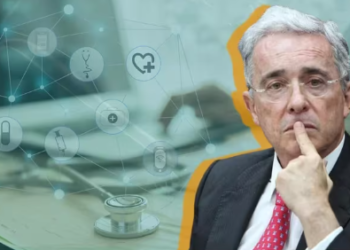 Álvaro Uribe criticó nuevamente la reforma a la salud del Gobierno por ser “defendidos por la politiquería”