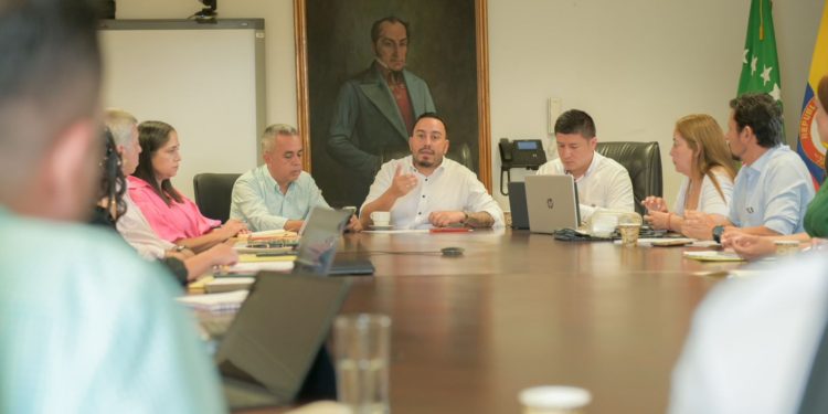 Trascendental encuentro para el futuro del Hospital de Cuarto Nivel de Pereira, anunció el gobernador Juan Diego Patiño