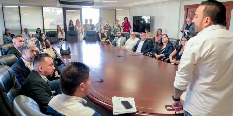 El Gobernador Juan Diego Patiño posesionó a la secretaria de Mujer, Familia y Desarrollo Social y directores del gabinete departamental