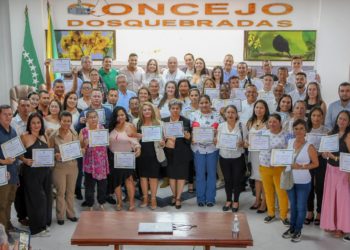 El alcalde de Dosquebradas Roberto Jiménez Naranjo, tomó juramento a 51 ediles para la ciudad