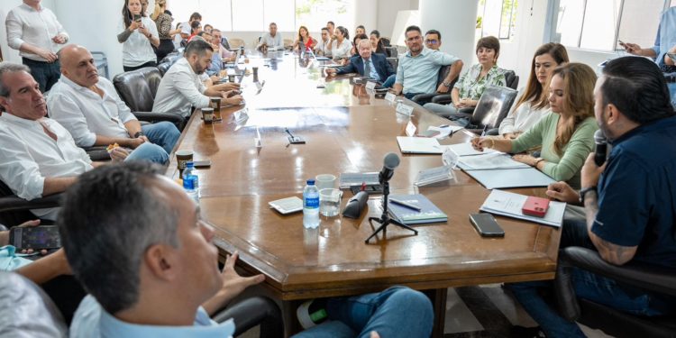 Proyectos estratégicos de Risaralda en la agenda del Gobernador Patiño y el bloque parlamentario