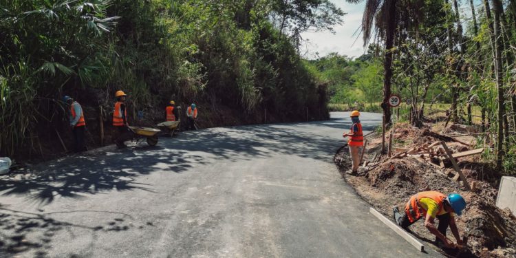 “Estamos próximos a culminar los trabajos sobre la malla vial Cachipay -Balboa”: Gobernador de Risaralda