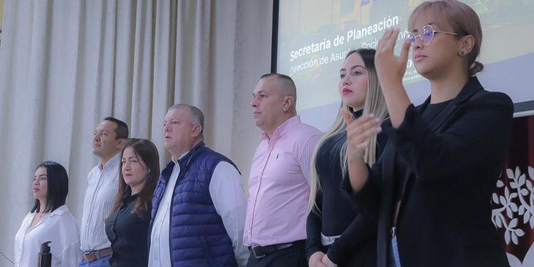 Alcalde Roberto Jiménez anunció recursos para la carrera “Correr salva vidas”