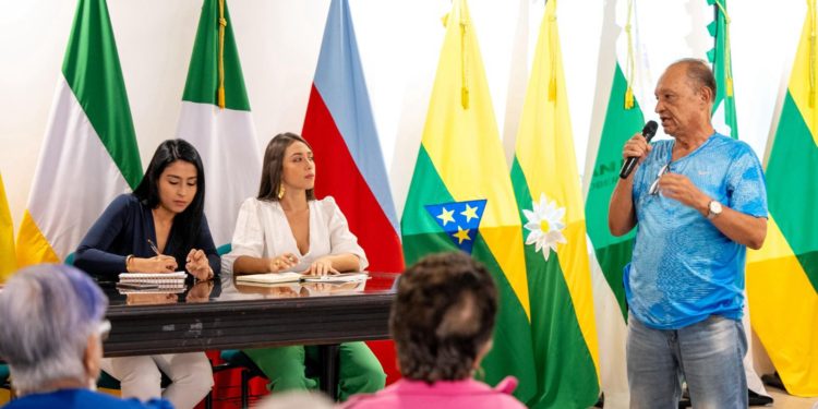 Los adultos mayores realizaron sus aportes a las Mesas Sectoriales del Plan de Desarrollo