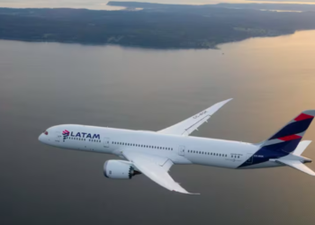 “La gente salió volando”: qué pasó dentro del avión de Latam que viajaba desde Sidney a Santiago de Chile y perdió altitud de golpe