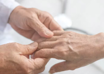 La biopsia de piel podría ayudar a diagnosticar el Parkinson y otros trastornos cerebrales