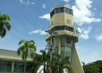 Turistas estadounidenses drogados activaron una alarma de bomba en el aeropuerto de Armenia