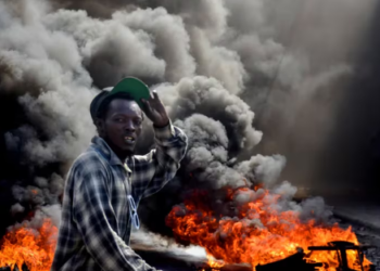 Violencia en Haití: un tiroteo entre la policía y la banda liderada por ‘Barbecue’ Cherizier paraliza la zona del Palacio Nacional