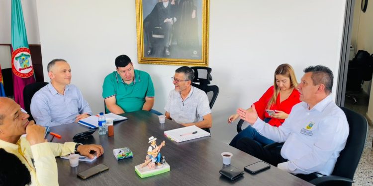 Infider llegó con su portafolio de servicios a Belén de Umbría