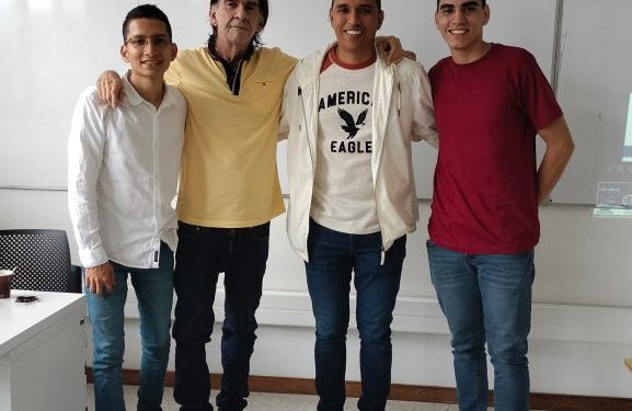 Explorando el Modelo Rojo y Azul en los números enteros: Cuarto Ciclo Matemático en la UTP 