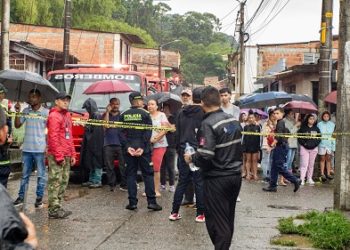 Gobernador reitera llamado al Gobierno Nacional para acelerar la reubicación de las familias del barrio La Esneda, de Dosquebradas
