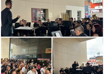 La Banda Sinfónica de Pereira en su tradicional retreta, realizó un bello homenaje a las madres
