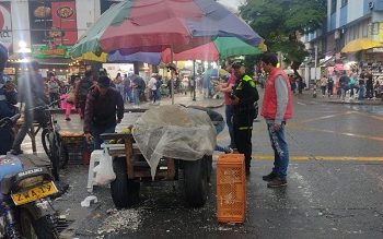 Operativos a vendedores ambulantes de alimentos, demuestran que están cumpliendo los protocolos de salubridad