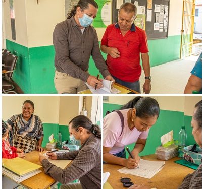 Gobernación entrega bonos de dotación a más de 400 docentes y funcionarios de 12 municipios