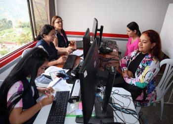 Guatiqueños tramitaron su pasaporte en la más reciente jornada de descentralización