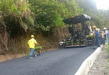 La Gobernación de Risaralda está mejorando sustancialmente la vía Pueblo Rico – Villa Claret