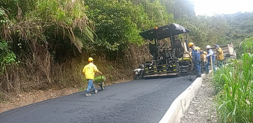 La Gobernación de Risaralda está mejorando sustancialmente la vía Pueblo Rico – Villa Claret