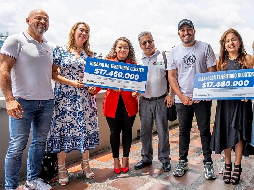 La Gobernación de Risaralda hizo entrega de cheques a clústeres ganadores de la convocatoria Colombia Productiva