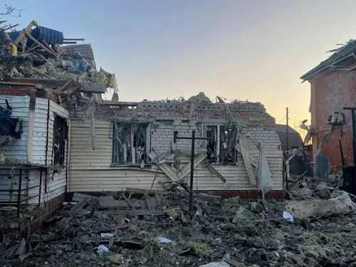 Ucrania lanzó una gran incursión por tierra y aire en territorio de Rusia: Putin ordenó reforzar la región de Kursk