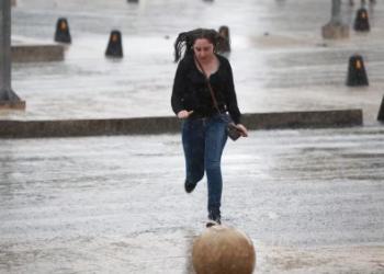 El Ideam alerta sobre paso de onda tropical que ocasionará lluvias intensas a 18 departamentos el fin de semana