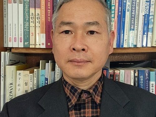 Poemas y biografía del poeta surcoreano Kang Byeong-Cheol