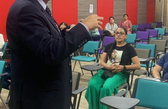 La UTP refuerza la transparencia y gestión institucional con capacitación sobre el sistema PQRS 