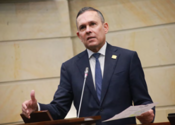 “Reformas que no tengan consenso no pasan (…), el Senado no es notario de las iniciativas gubernamentales”: Efraín Cepeda