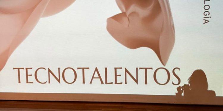 Tecnotalentos 2024: inscripciones abiertas para el concurso que celebra los talentos de la Facultad de Tecnología