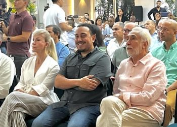 Gobernador anuncia compromisos por la sostenibilidad ambiental en agroindustria de la Caña