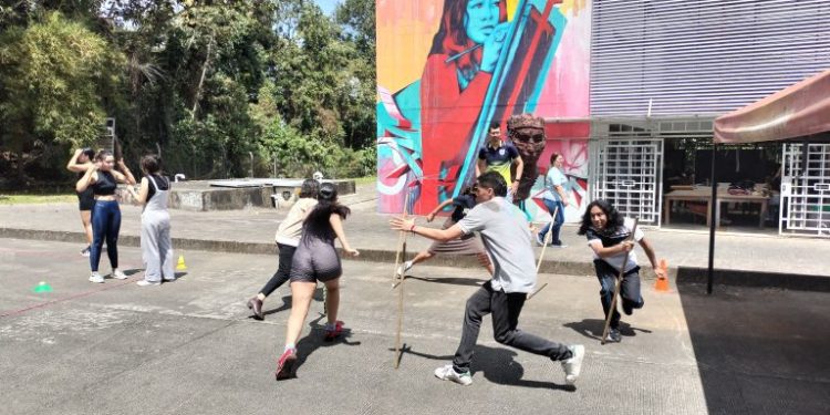 Participa en la 2da jornada de celebración de los 20 años de la Licenciatura en Bilingüismo de la UTP: dos décadas de formación y transformación