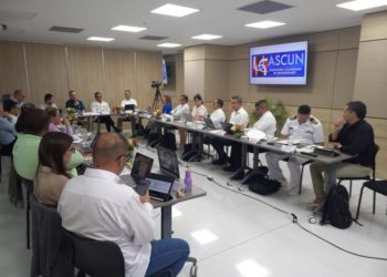 Rector (e) de la UTP participa de encuentro universitario con el Presidente del Senado