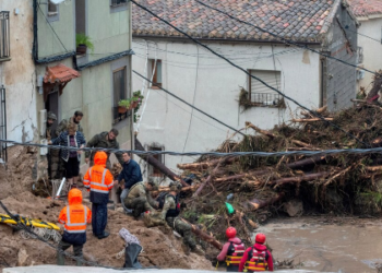“Hay cuerpos de personas ahogadas, arrastrados por el agua”: colombiano relata los momentos de angustia en España por DANA