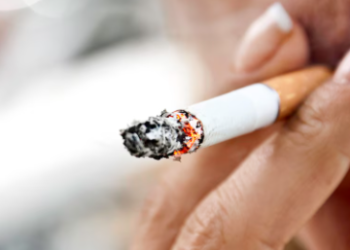 El tabaquismo es uno de los factores de riesgo que más impulsa el aumento de los casos de cáncer en el siglo XXI