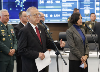 Iván Velásquez aseguró que la Policía está dedicada “a custodiar personas privadas de libertad”, pero no a garantizar la seguridad