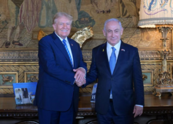 Trump recibe a un enviado de Netanyahu para trazar un plan que permita debilitar a Irán, liberar a los rehenes de Hamas y pactar una tregua en Líbano