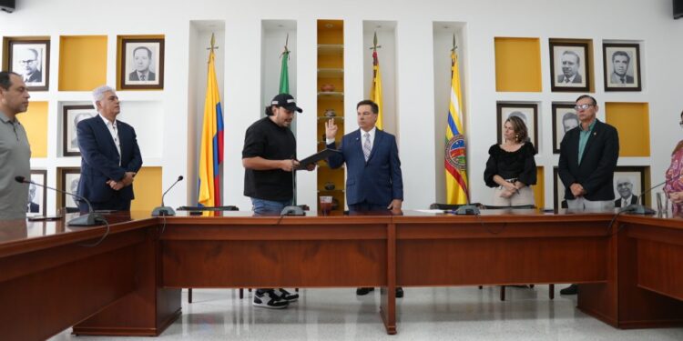 Luis Fernando Gaviria Trujillo tomó posesión como rector de la Universidad Tecnológica de Pereira para el periodo 2024-2028