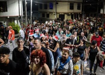 Recorrieron las calles más de 3000 personas para recibir la Navidad en Dosquebradas