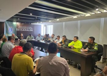 Gobernación de Risaralda lidera reunión extraordinaria de seguridad con el gremio de transportadores