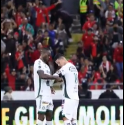 Así fue el debut de James Rodríguez con Club León: capitanía, comandó la remontada y fue ovacionado en un estadio como visitante