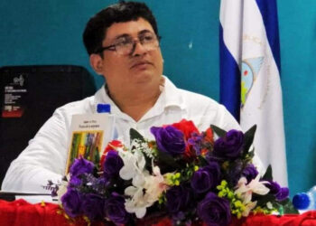 Poemas y biografía de Marvin Salvador Calero Molina