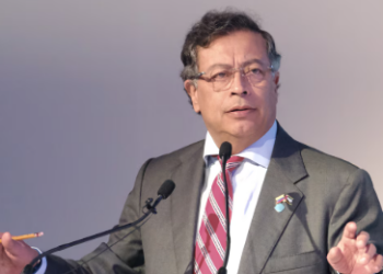 Petro denunció atentado en su contra, narcotraficantes querían derribar su avión con misiles: “Claro que asusta”