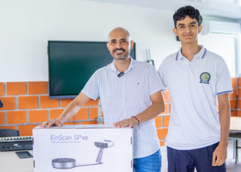 Gobernador de Risaralda entrega impresoras 3D a instituciones educativas de Risaralda