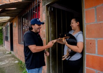 Gobernador anuncia cerca de 10 mil millones de pesos para más mejoramientos de vivienda