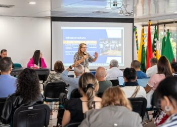 En el I Encuentro de Rectores, la Gobernación anunció $12 mil millones para Megacolegios